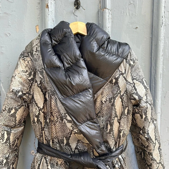 Diane Von Furstenberg Paulina Reversible Down Wrap Coat,  size Small - Picture 13 of 15